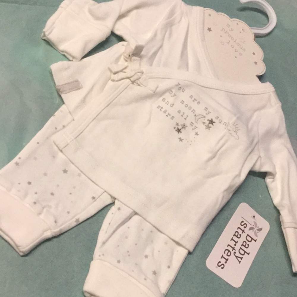New arrival 3 pc set new born ,boy or girl.
